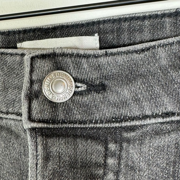 H&M Slim Mom Ankle Stretch Jeans - Picture 5 of 10